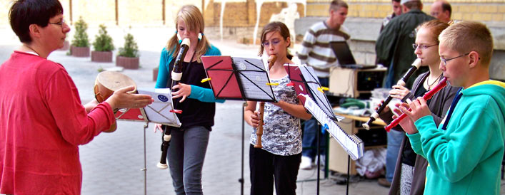 auftritt_blockfloeten-ensemble_sommerfest_zu-hause-ev_29.08.20095-banner.jpg